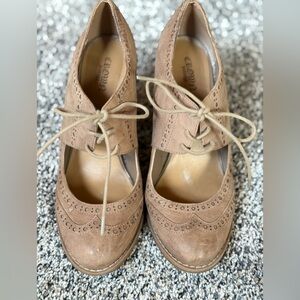 Crown Vintage Brown Lace-Up Flats